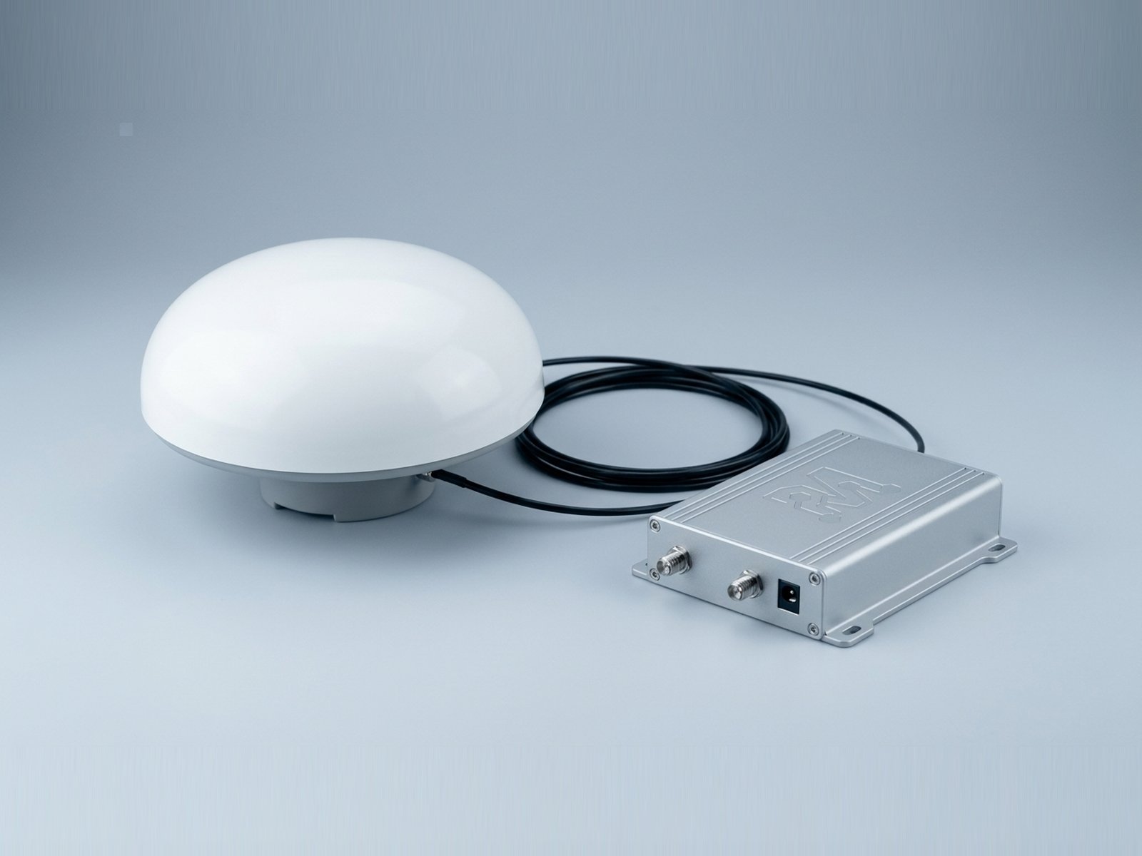 Edge GTS with its GNSS antenna